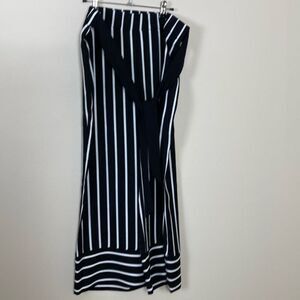 INC International Concepts Cropped Slacks/Pant with Tie Front Size Medium (C18)‎